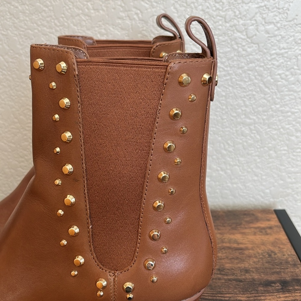 🆕 Michael Kors Kinlee Astor Studded Leather Ankle Boot - Picture 2 of 10